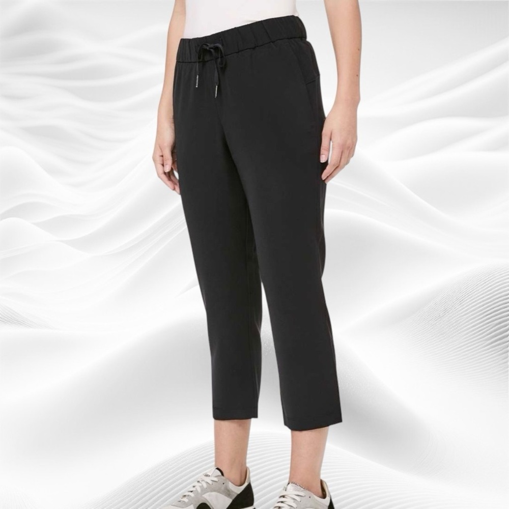 Lululemon On The‎ Fly Crop Pant Black Size 2 = 26X24